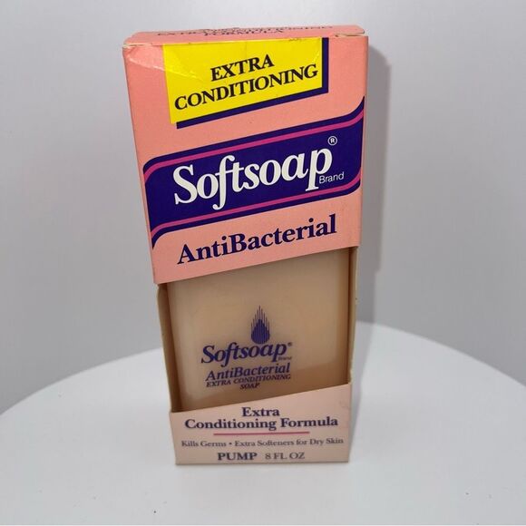 Vintage Softsoap ~ Antibacterial Hand Soap ~ Pump Bottle ~ Extra Conditioning - Picture 6 of 11